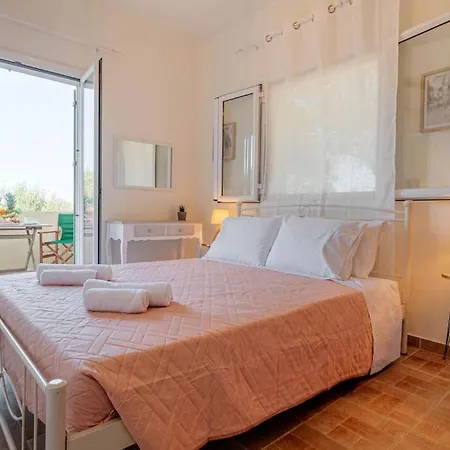 Dimitra's South House 아파트