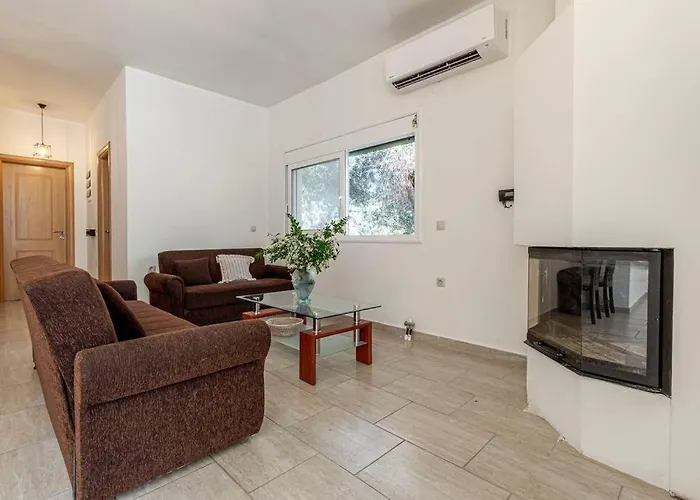 Dimitra's South House דירה *