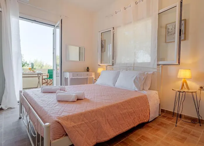 Dimitra's South House Apartment